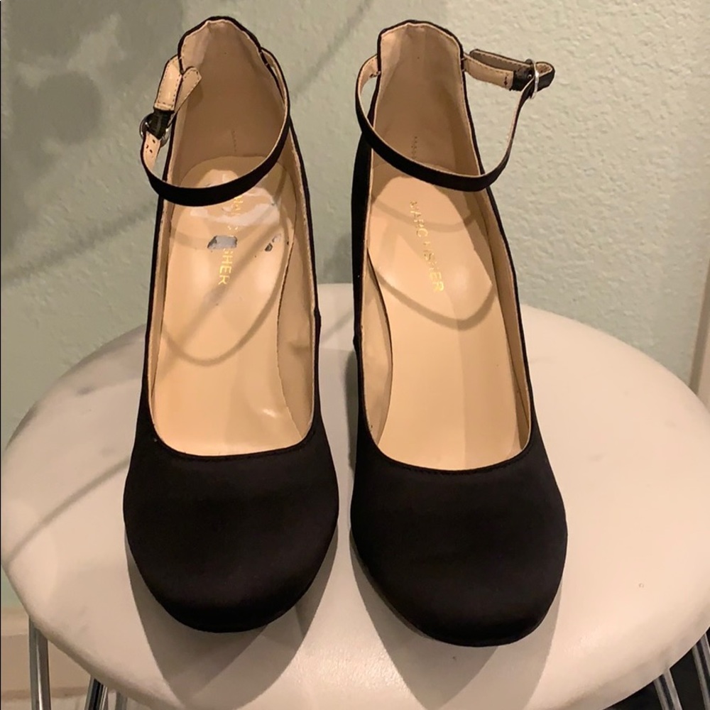 Marc Fisher Black Glitter heels/pumps  Never Worn